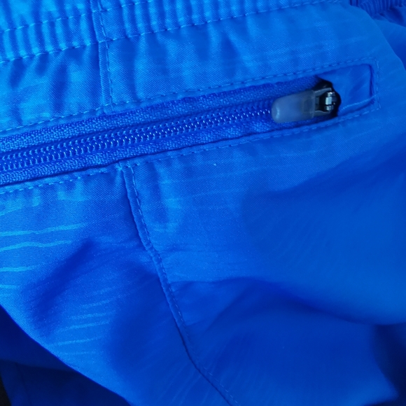 Nike Dry Fit Shorts - Picture 3 of 4
